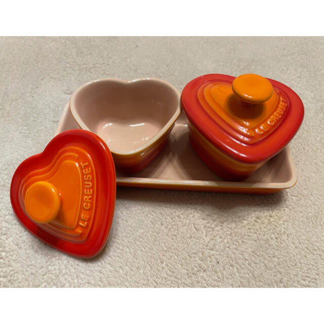 LE CREUSET(ルクルーゼ)の【格安！！新品】ル・クルーゼ　プチ・ラムカン・ダムール・セット インテリア/住まい/日用品のキッチン/食器(食器)の商品写真