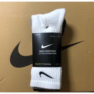 ナイキ(NIKE)の【新品】NIKE（ナイキ）エブリデイ クッションド クルーソックス 3足組(ソックス)