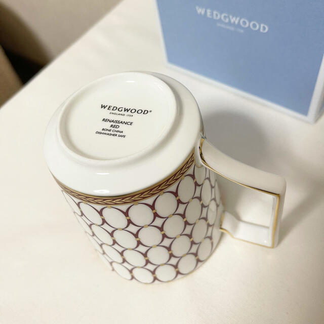 WEDGWOOD(ウェッジウッド)のあいりん様 ♡ WEDGWOOD ♡ ルネッサンス レッド マグ インテリア/住まい/日用品のキッチン/食器(グラス/カップ)の商品写真