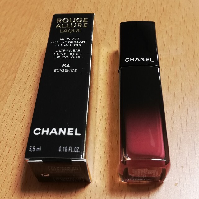 CHANEL　エグジジャンス