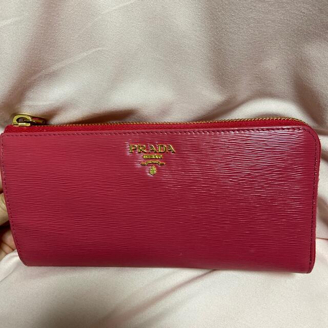 PRADA 長財布 ピンク - 財布