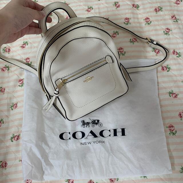 COACH 白リュックレディース