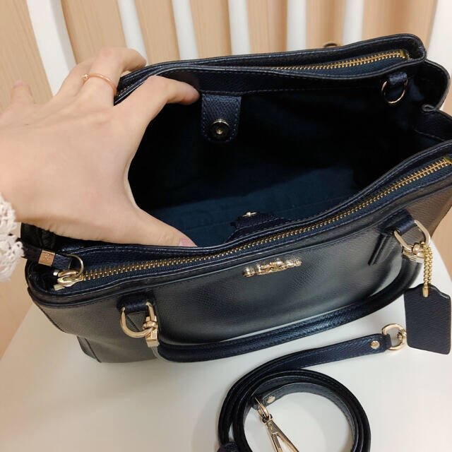 COACH(コーチ)の《限定特価》正規品♥coach コーチ レザー 本革 ショルダー バッグ レディースのバッグ(ハンドバッグ)の商品写真