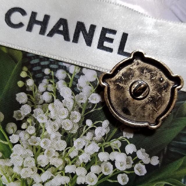 CHANEL(シャネル)のCHANELボタン ハンドメイドの素材/材料(各種パーツ)の商品写真