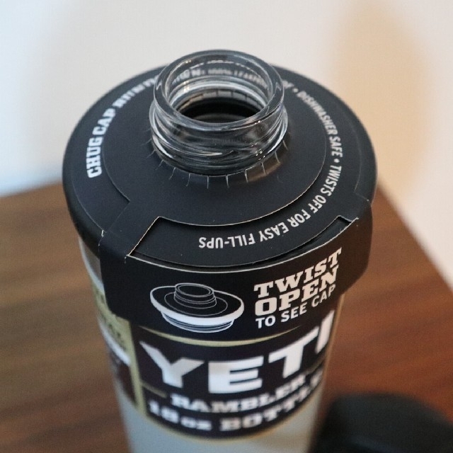 YETI イエティ ランブラー18oz チャグキャップ付き真空ボトル スポーツ/アウトドアのアウトドア(食器)の商品写真