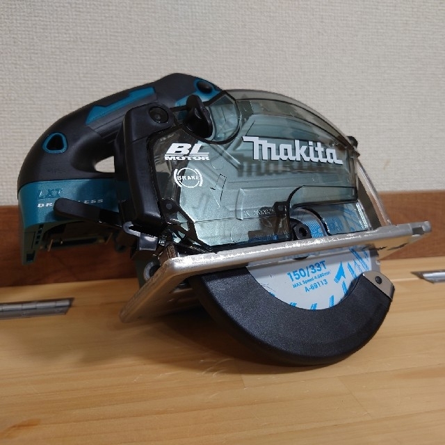 Makita(マキタ)のマキタ　18V　新品　充電式チップソーカッター　CS553DZS スポーツ/アウトドアの自転車(工具/メンテナンス)の商品写真