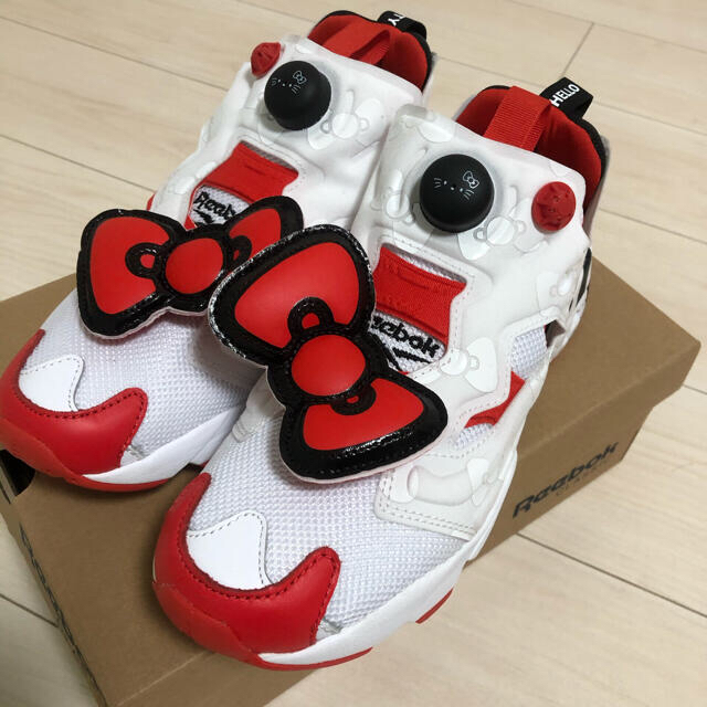 【28.5cm】HELLO KITTY  Reebok ポンプフューリー　キティ