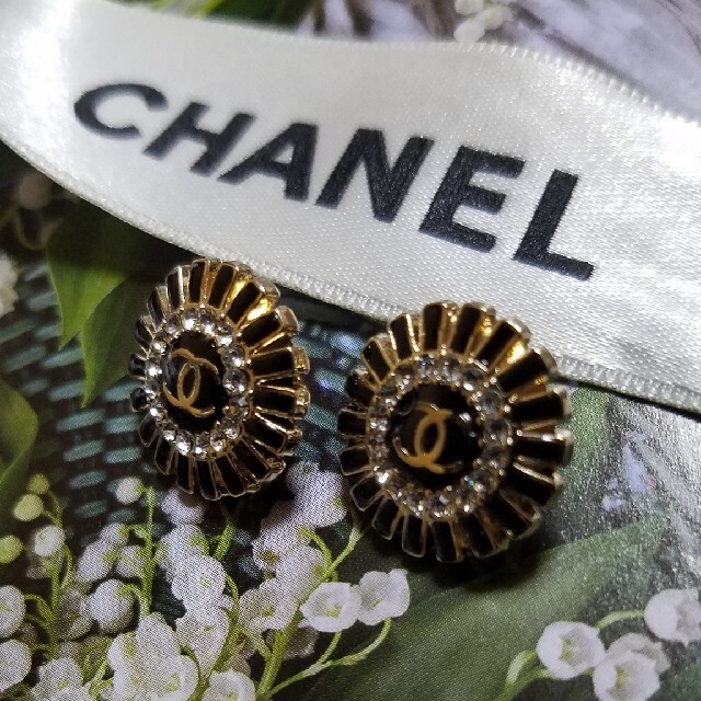 CHANEL(シャネル)のCHANELボタン♪ ハンドメイドの素材/材料(各種パーツ)の商品写真