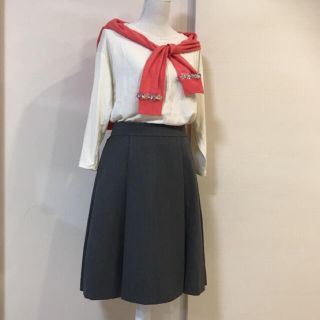 アドーア(ADORE)の美シルエット♡アドーア　上品ふんわりボリュームスカート　ウール99% 春服に♪(ひざ丈スカート)