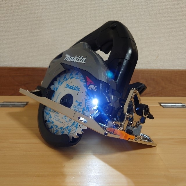 マキタ　40V　新品　125mm充電式マルノコ　HS007GRDX　B