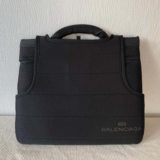 Balenciaga(バレンシアガ)の【新品】BALENCIAGA ipadケース ミニバッグ スマホ/家電/カメラのスマホアクセサリー(iPadケース)の商品写真