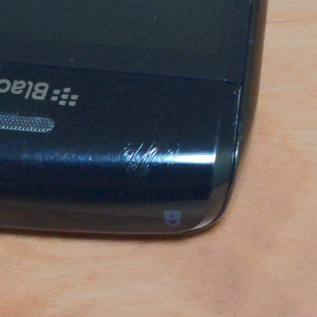 Blackberry Blod  9780 docomo 3