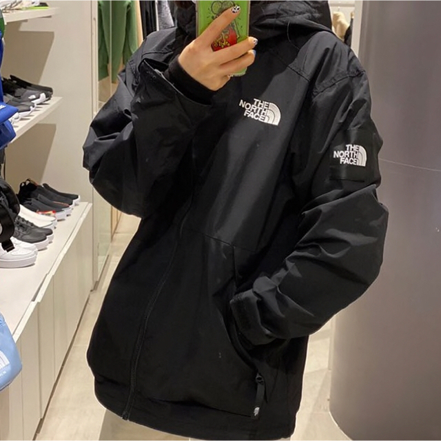 THE NORTH FACE(ザノースフェイス)のレアサイズXS❣️ノースフェイス manton jacket マウンテンパーカー レディースのジャケット/アウター(ナイロンジャケット)の商品写真