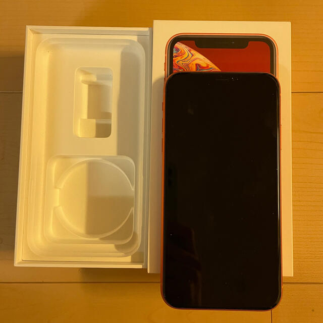 iPhone(アイフォーン)の専用iPhoneXR128GB  スマホ/家電/カメラのスマートフォン/携帯電話(スマートフォン本体)の商品写真