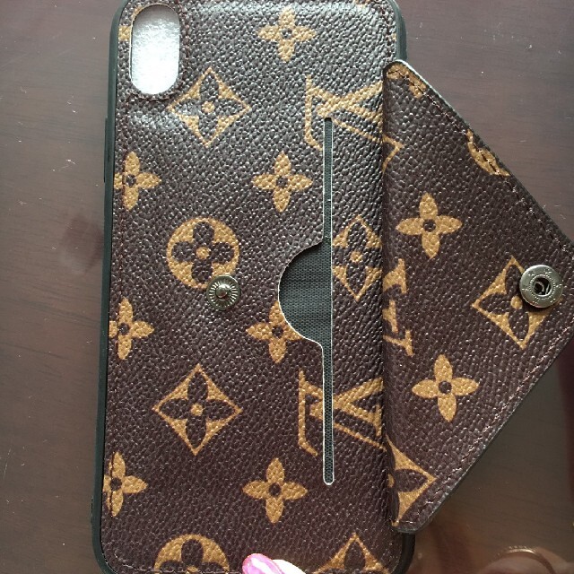 LOUIS VUITTON(ルイヴィトン)のiPhoneXR用ケース スマホ/家電/カメラのスマホアクセサリー(iPhoneケース)の商品写真