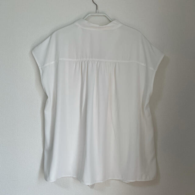 GU(ジーユー)のボウタイブラウス　ＧＵ　オフホワイト　XXL レディースのトップス(シャツ/ブラウス(半袖/袖なし))の商品写真