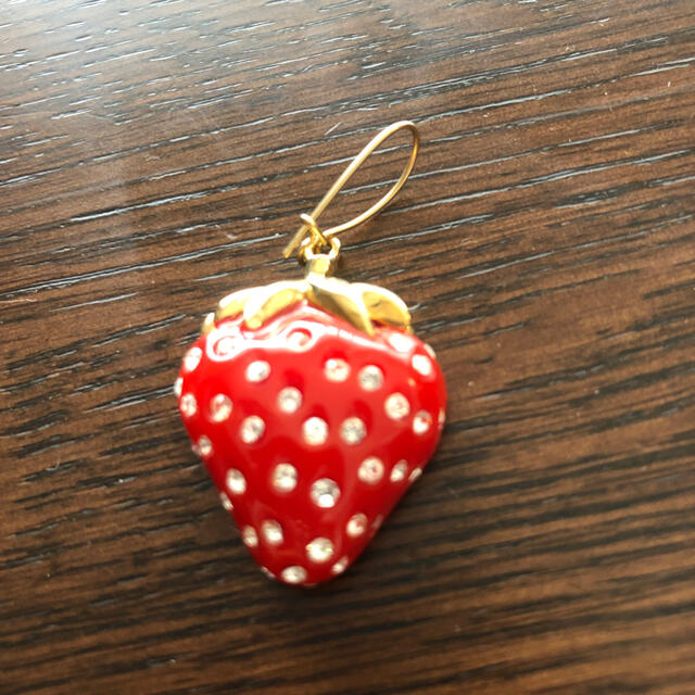 LOUIS VUITTON 苺とハートのピアス - 3