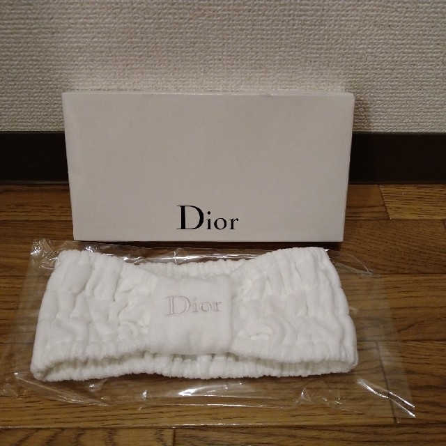 Christian Dior(クリスチャンディオール)のディオール　ノベルティ　ヘアバンド レディースのヘアアクセサリー(ヘアバンド)の商品写真