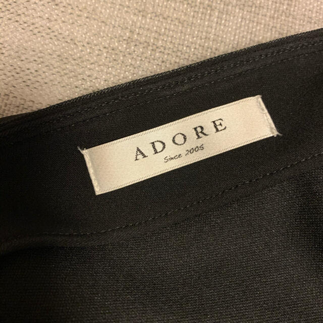ADORE(アドーア)のADORE 黒おしゃれトップス　38  Mサイズ レディースのトップス(カットソー(半袖/袖なし))の商品写真