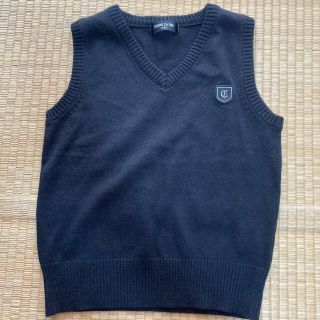 コムサイズム(COMME CA ISM)のななな様専用　コムサイズム　黒　ベスト　110cm(ニット)