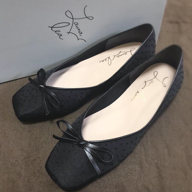 repetto(レペット)の新品未使用　ラウナレア　リボンパンプス　バレエシューズ　フラットパンプス　黒　 レディースの靴/シューズ(バレエシューズ)の商品写真