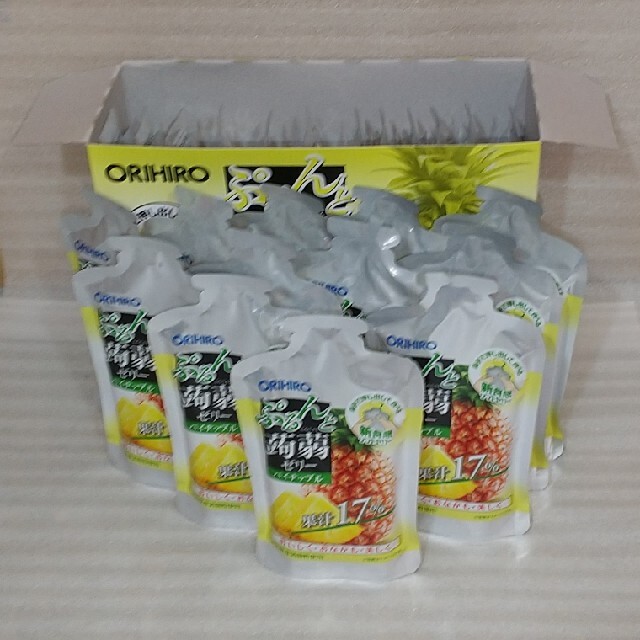 ORIHIRO(オリヒロ)のぷるんと蒟蒻ゼリーパウチショット　パイナップル味×24個 食品/飲料/酒の食品(菓子/デザート)の商品写真