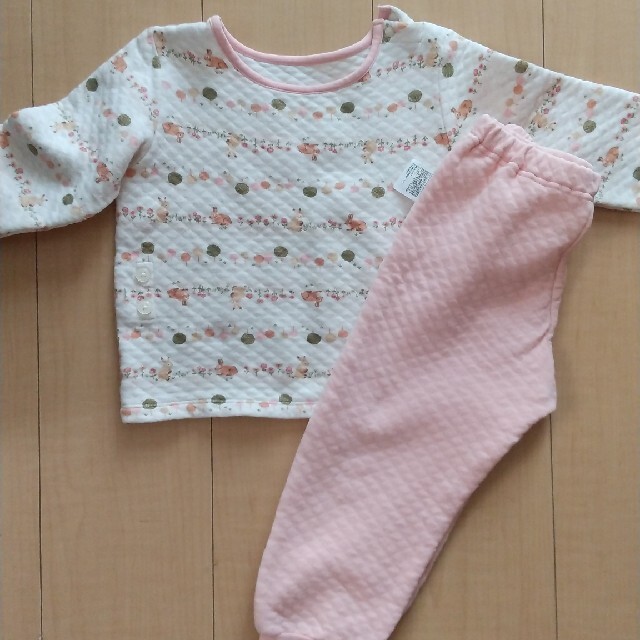 UNIQLO(ユニクロ)のユニクロ パジャマ 90 キッズ/ベビー/マタニティのキッズ服女の子用(90cm~)(パジャマ)の商品写真