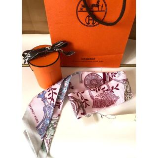 エルメス(Hermes)のエルメス☆2021ss新作完売☆ツイリー☆鎧リミックス☆ピンク(バンダナ/スカーフ)