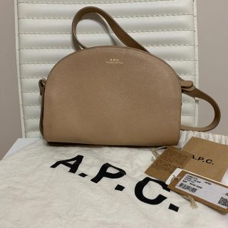 アーペーセー(A.P.C)のapc ハーフムーンショルダーバック‼️(ショルダーバッグ)