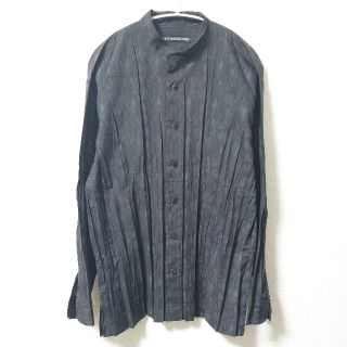 イッセイミヤケ(ISSEY MIYAKE)のISSEY MIYAKE MEN 20ss プリント　プリーツ　シャツ(シャツ)