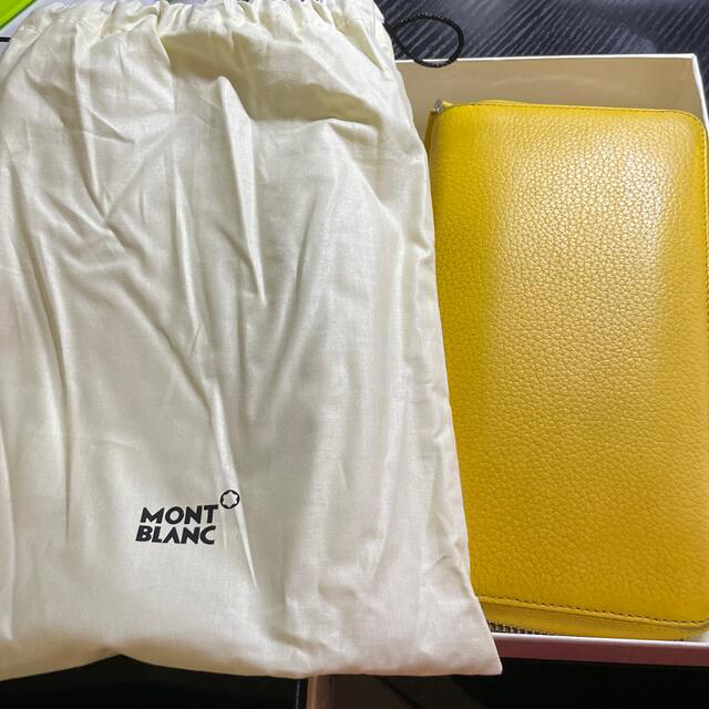 【値下げ】MONT BLANC 長財布 黄色のサムネイル