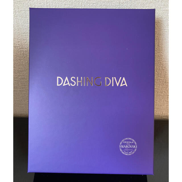 お値下げしました‼️"DASHING DIVA"SWAROVSKI ネイルチップ