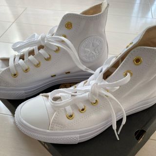 コンバース(CONVERSE)の【未使用】23.5センチ　コンバース　ハイカット　スニーカー　ホワイト　(スニーカー)