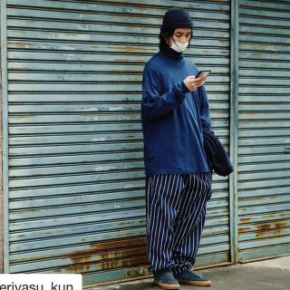 1回着のみ 久米繊維 タートルネックビッグTシャツ 紺 ah.h 長谷川昭雄 1回着のみ 久米繊維 タートルネックビッグTシャツ 紺 ah.h 長谷川昭雄