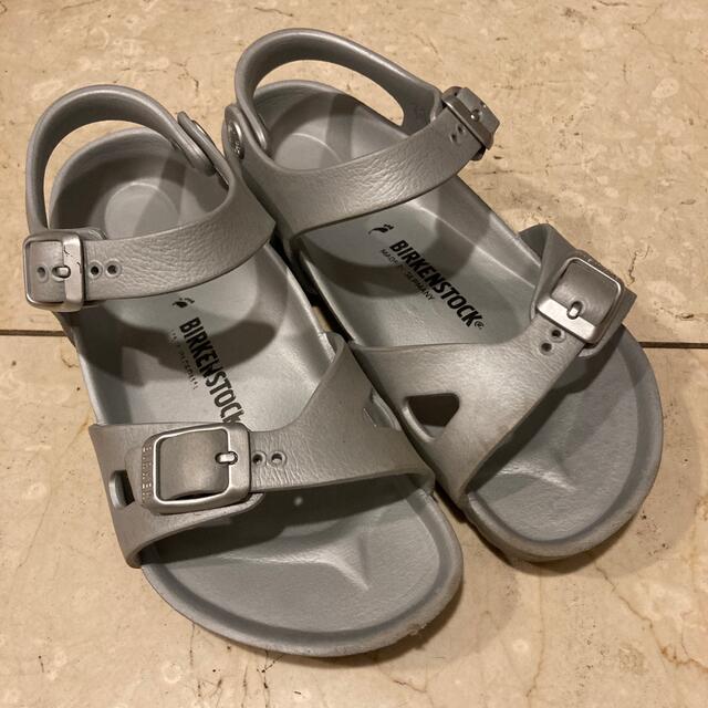 BIRKENSTOCK(ビルケンシュトック)のBIRKENSTOCK キッズサンダル キッズ/ベビー/マタニティのキッズ靴/シューズ(15cm~)(サンダル)の商品写真