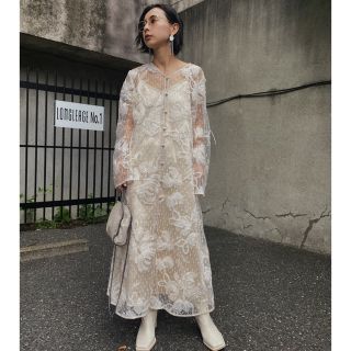 アメリヴィンテージ(Ameri VINTAGE)のameri UNDRESSED 2WAY FAIRY LACE DRESS(ロングワンピース/マキシワンピース)