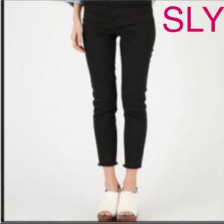 スライ(SLY)のブラックスキニーパンツ　SLY(カジュアルパンツ)