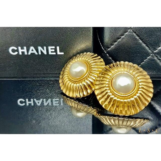 正規品! CHANEL - 《レア 美品 CHANEL パール イヤリング 01P