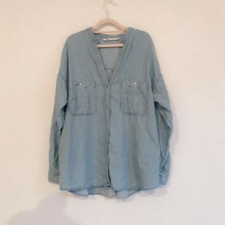 ザラ(ZARA)のZARA Vネックシャツ　デニムシャツ(シャツ/ブラウス(長袖/七分))