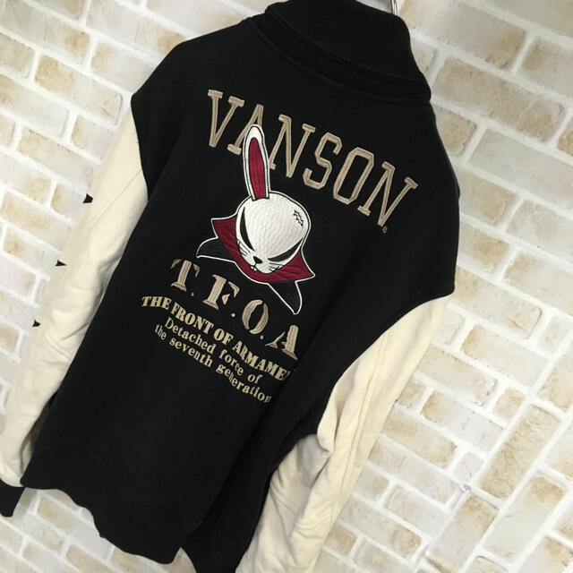 VANSON(バンソン)の【限定】VANSON バンソン 刺繍 デビルラビット ブルゾン Ed Hardy メンズのジャケット/アウター(ブルゾン)の商品写真