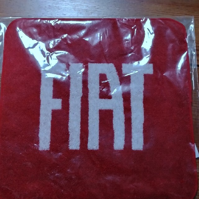 FIATタオルハンカチ レディースのファッション小物(ハンカチ)の商品写真