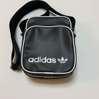 アディダス(adidas)のadidasショルダーバック(ショルダーバッグ)