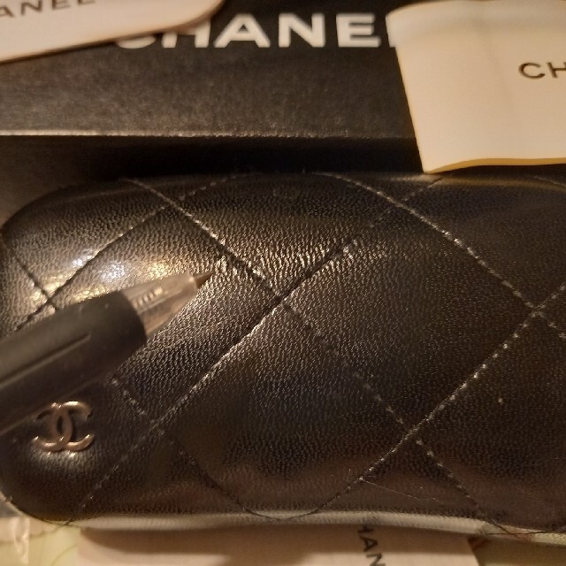 CHANEL(シャネル)の最終お値下げ　CHANELサングラスケース　紙袋リボン付き レディースのファッション小物(サングラス/メガネ)の商品写真