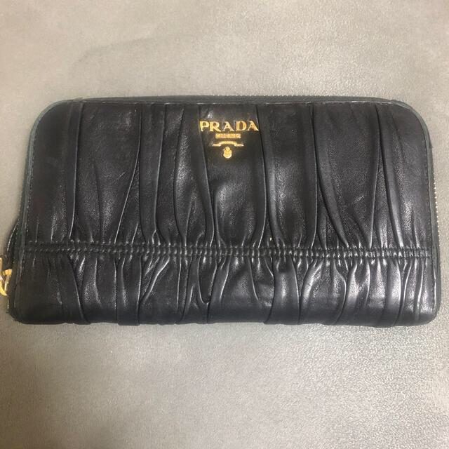 PRADA(プラダ)のプラダ　レザー　長財布　黒 レディースのファッション小物(財布)の商品写真