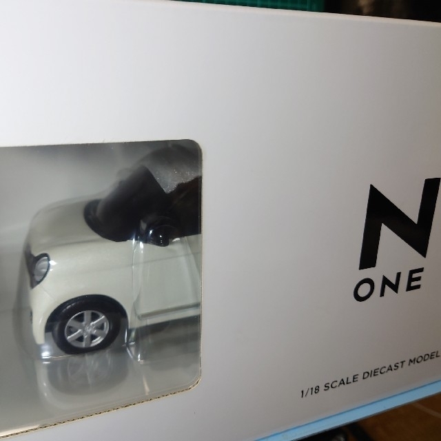 ホンダ(ホンダ)の【新品】ＨＯＮＤＡ    Ｎ ONE   1/18 SCALE  DIECAST エンタメ/ホビーのおもちゃ/ぬいぐるみ(模型/プラモデル)の商品写真