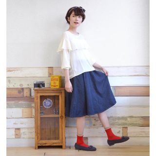 ダブルクローゼット(w closet)の原価￥4644 w closet / デニムフレアスカート(ひざ丈スカート)