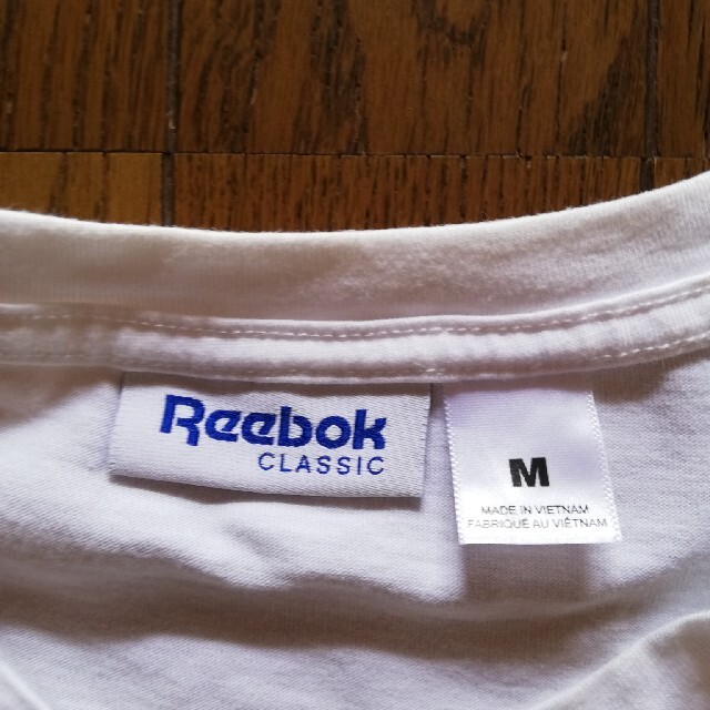 Reebok(リーボック)のReebok　刺繍ロゴ　tシャツ メンズのトップス(Tシャツ/カットソー(半袖/袖なし))の商品写真