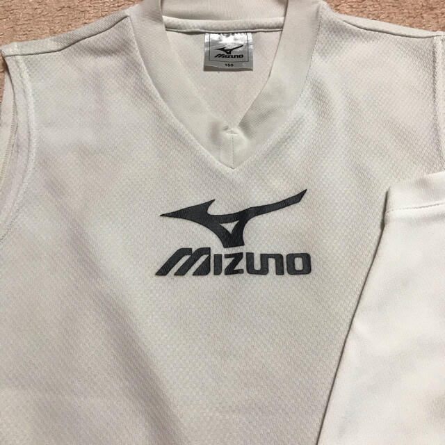 MIZUNO(ミズノ)のサッカー　アンダーシャツジュニア用 スポーツ/アウトドアのサッカー/フットサル(ウェア)の商品写真