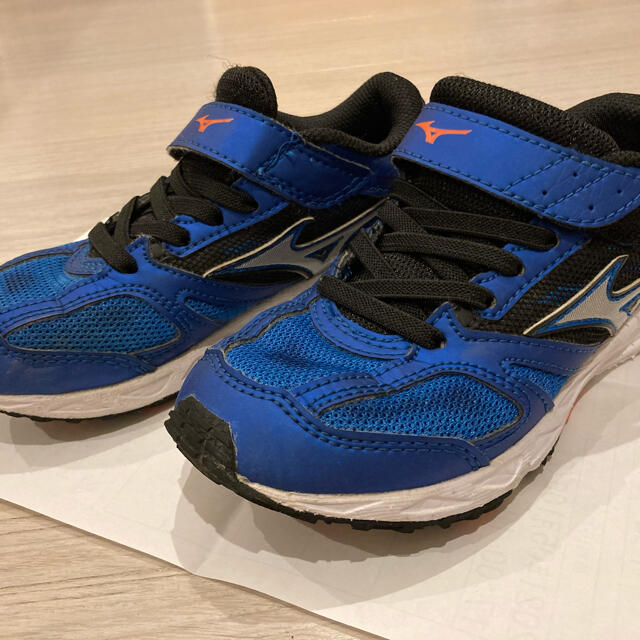 MIZUNO(ミズノ)のミズノ　スニーカー キッズ/ベビー/マタニティのキッズ靴/シューズ(15cm~)(スニーカー)の商品写真