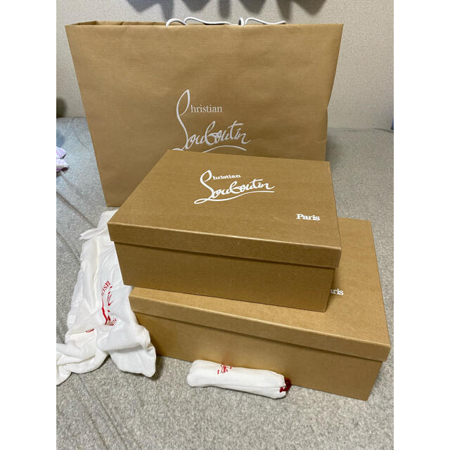 Christian Louboutin(クリスチャンルブタン)の【ルブタン】紙袋　箱2個付き　内袋×3つ付き レディースのバッグ(ショップ袋)の商品写真